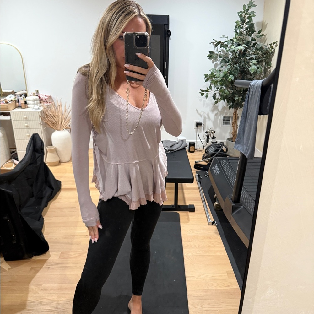 Free people ruffle hem pretty top